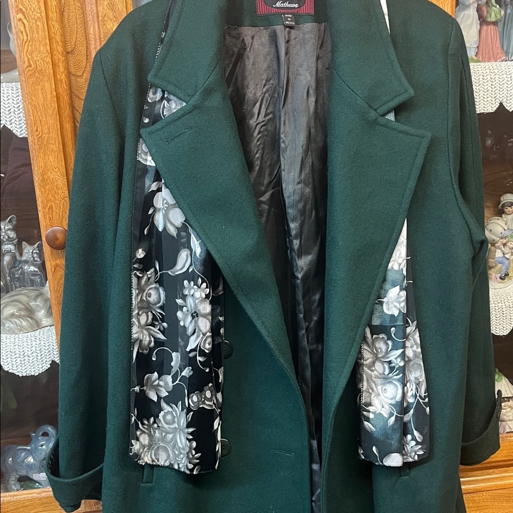 Chic Forest Green Double-Breasted Trench Coat - Picture 6 of 6